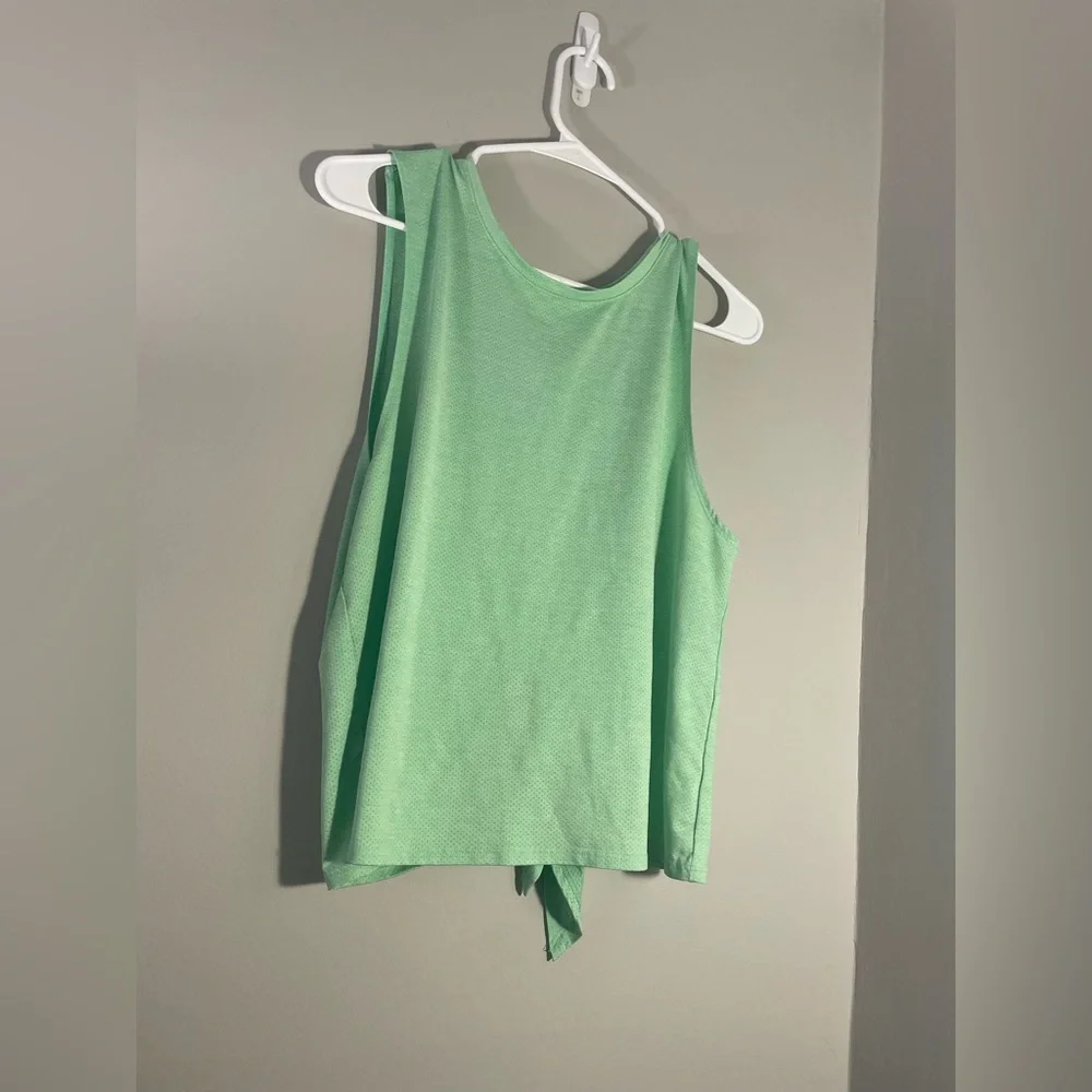 Unbranded lime green workout tank with tie size medium - Picture 3 of 7